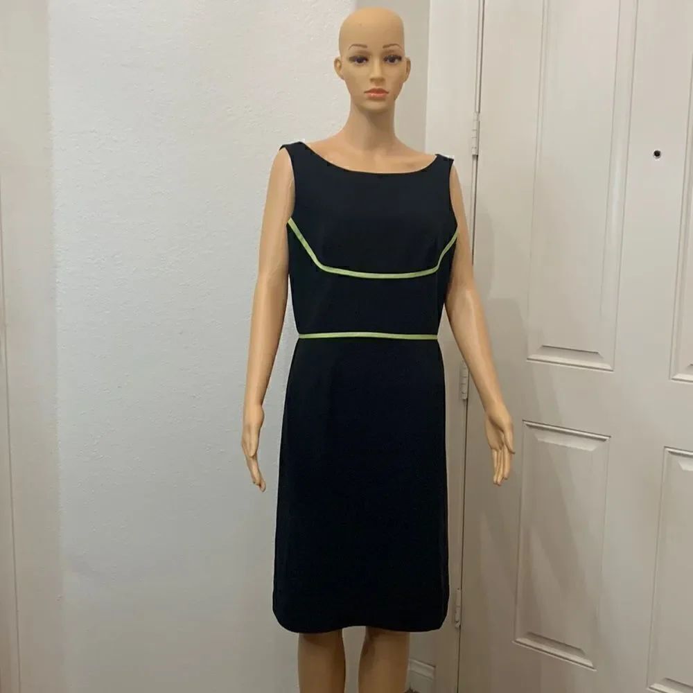 Jessica Howard  12 Petite Scoop Neck Sleeveless Black Lime Green Woman’s Dress